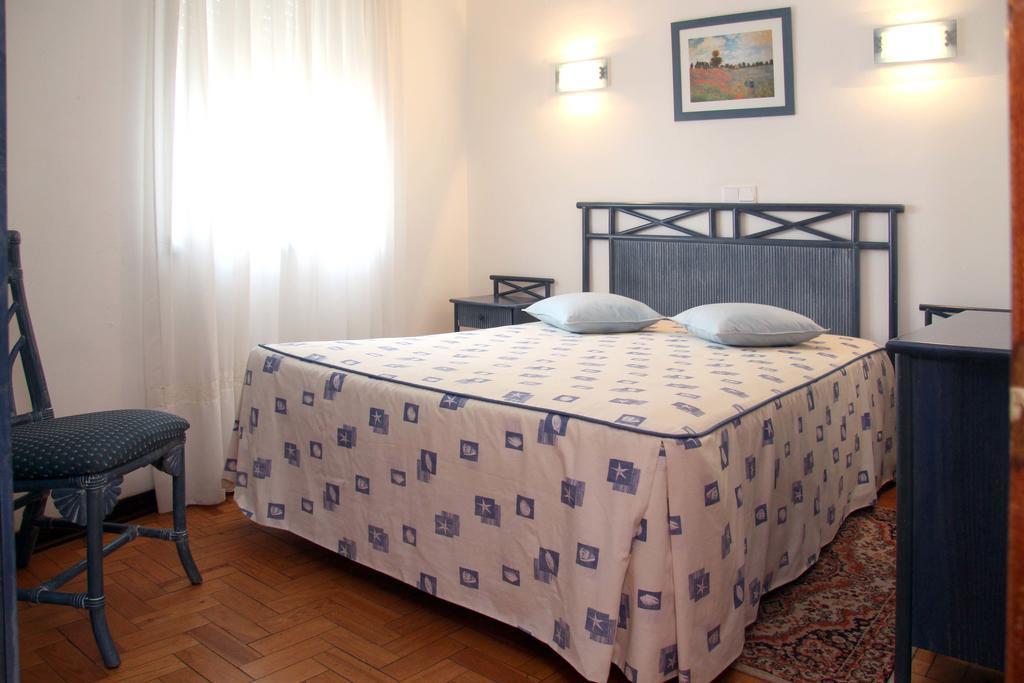 Residencial Miramar Hotel Quarteira Szoba fotó