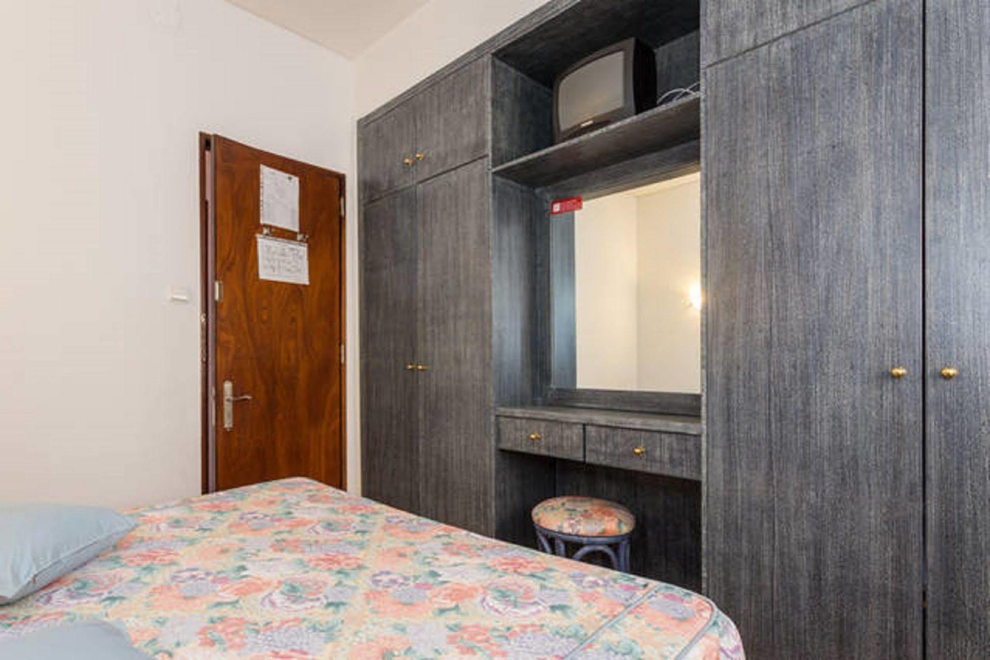 Residencial Miramar Hotel Quarteira Kültér fotó