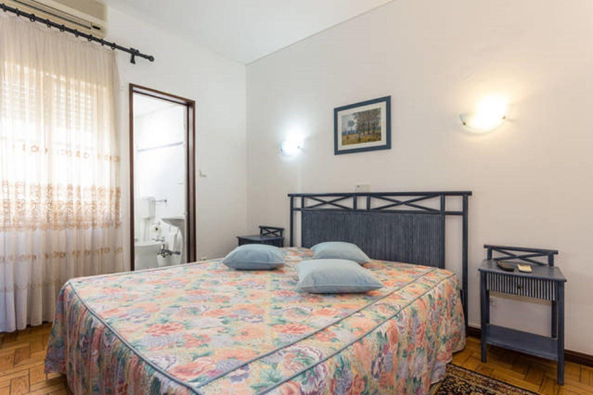 Residencial Miramar Hotel Quarteira Kültér fotó